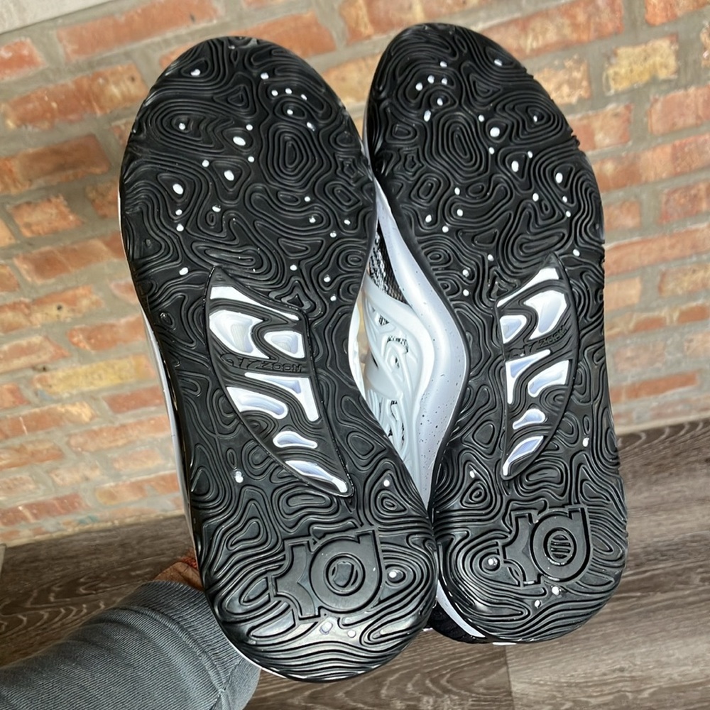 Nike KD 15 TB 'White Black Speckled' - Picture 9 of 17